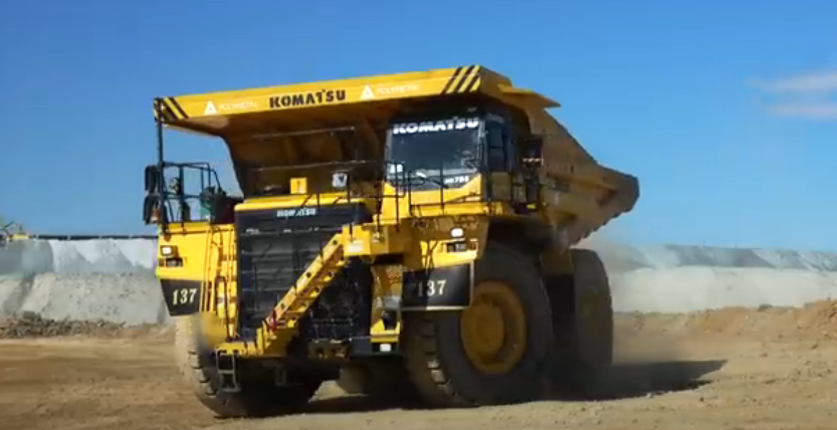 Карьерный самосвал Komatsu HD785-7